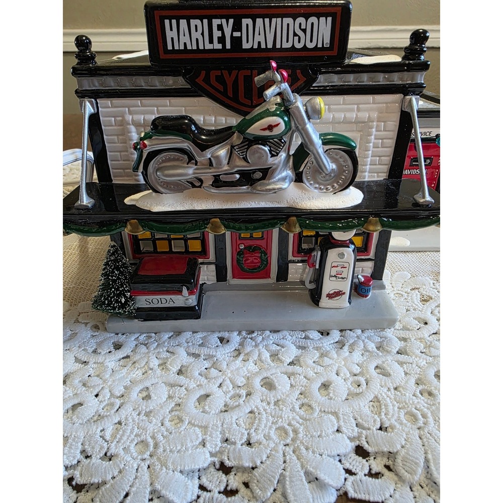 Dept 56 Snow Village Harley-Davidson Motorcycle Shop Lighted Building 1998 - Picture 2 of 14